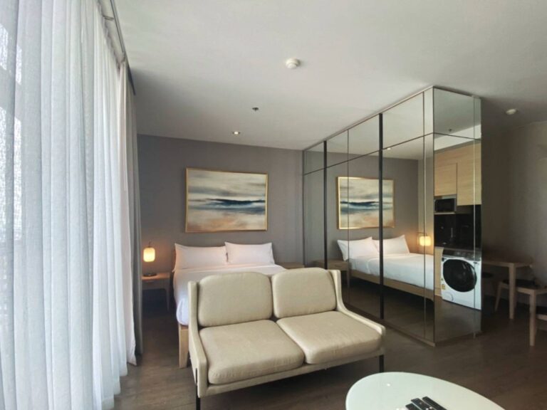 Hampton Residence Next To Emporium