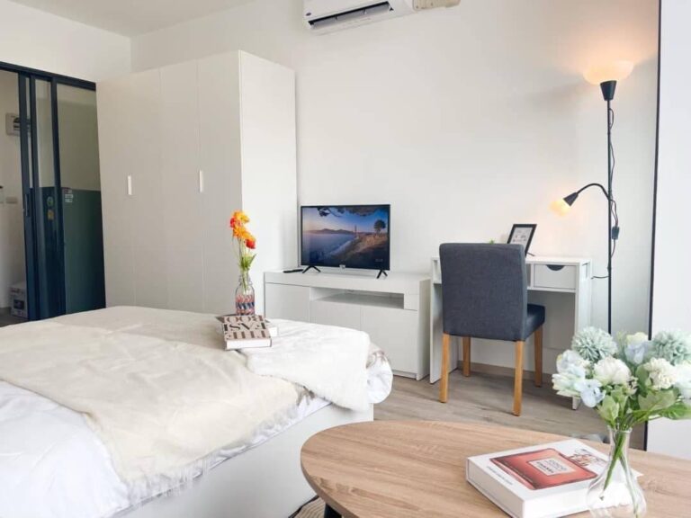 The Rich Rama 9 – Srinagarindra