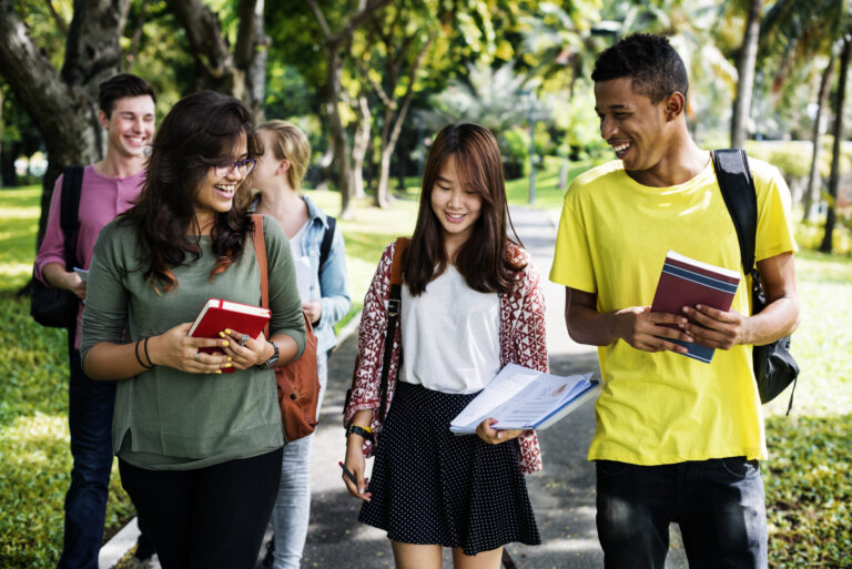 Educational blog: Mastering the Transition: How to Prepare for University in the Thai School System