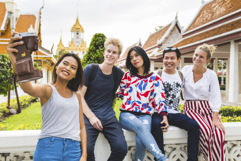 Blog : Bridging the Gap: Mastering Thai for Effective Communication in Bangkok