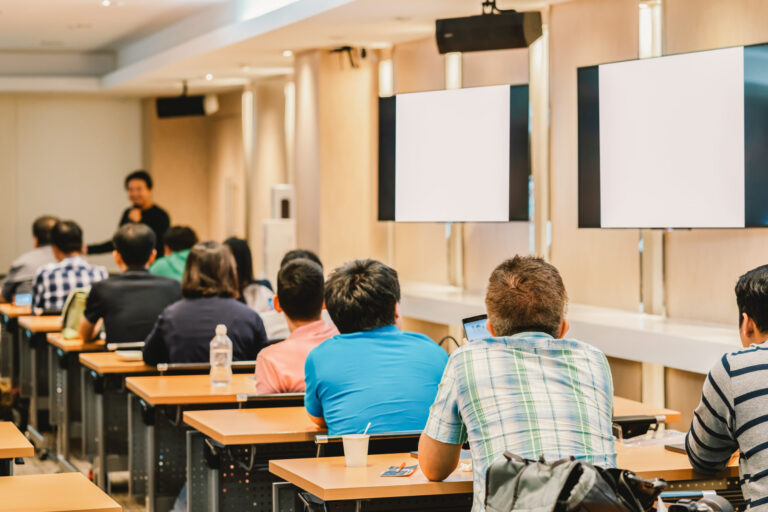 Educational Blog : Sharpen Your Skills: Exploring Adult Education and Upskilling Opportunities in Thailand for Expats