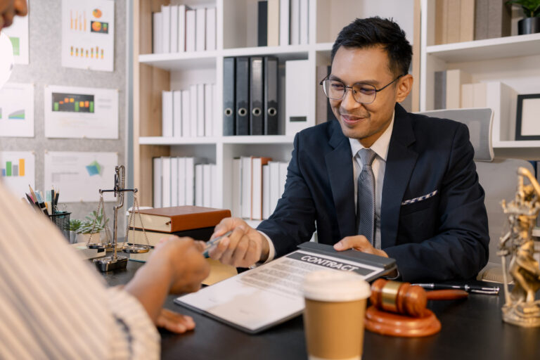 Legal Blog : Legal Lifelines: Essential Resources and Lawyer Referral Services for Expats in Bangkok